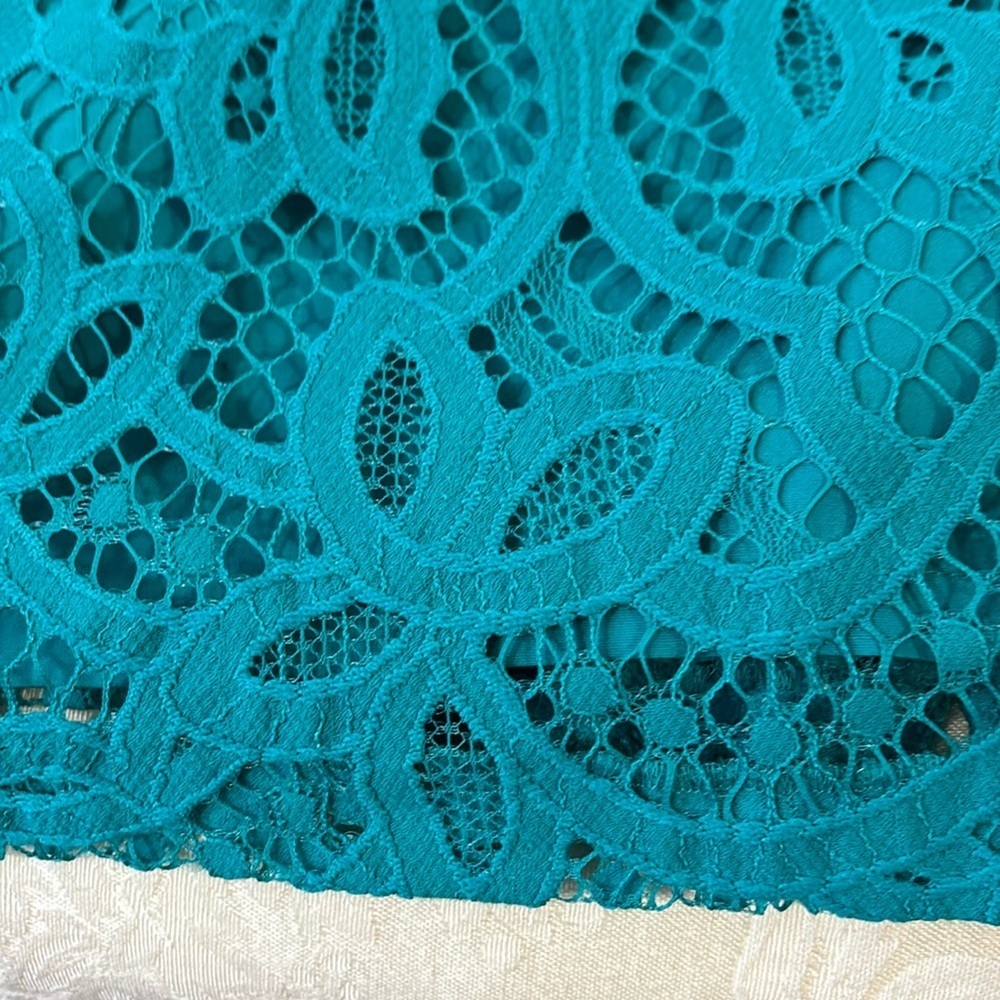 ❤️2/$15 or 3/$26❤️ Loft Teal Lace Pencil Skirt, Size 0 Petite - Picture 4 of 11